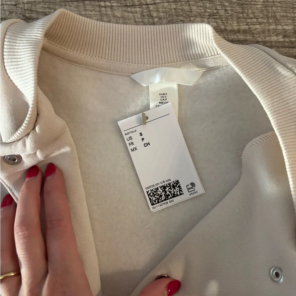 H&M bomber jacket - Image 2