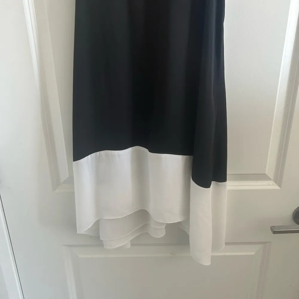 Bcbgmaxazria Women’s Sleeveless Black White Kylie Color Block Dress Size XXS - Image 4