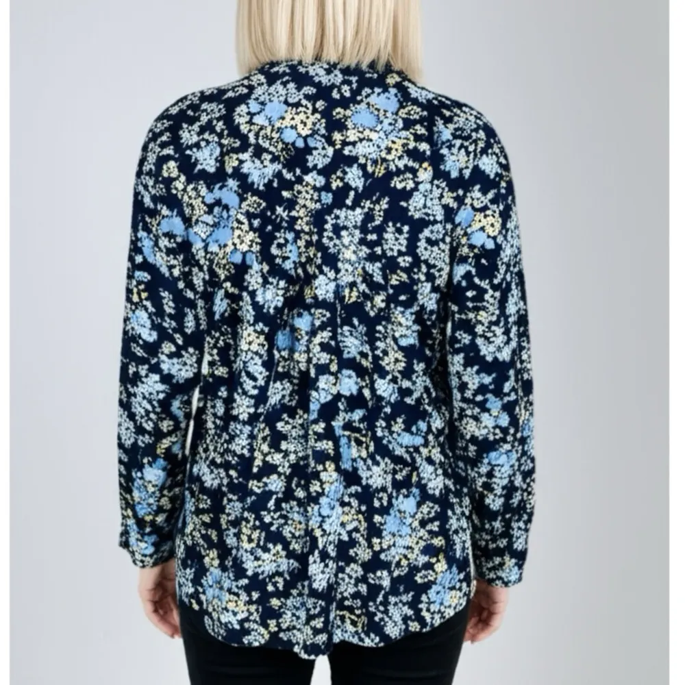 Napa Valley Women’s West Coast Blue Floral Blouse Button Front Pleated Top Sz M - Image 3
