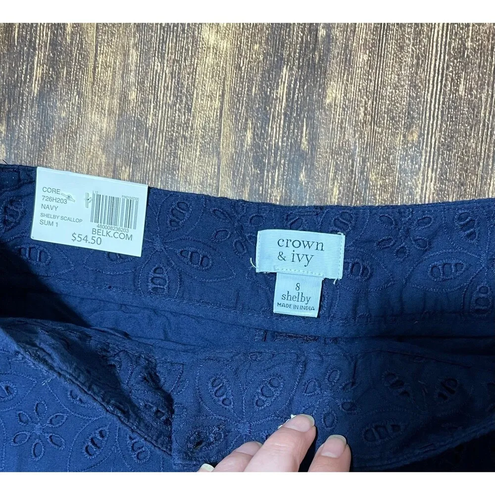 NWT Crown & Ivy Shelby Scallop Navy shorts size 8 - Image 4