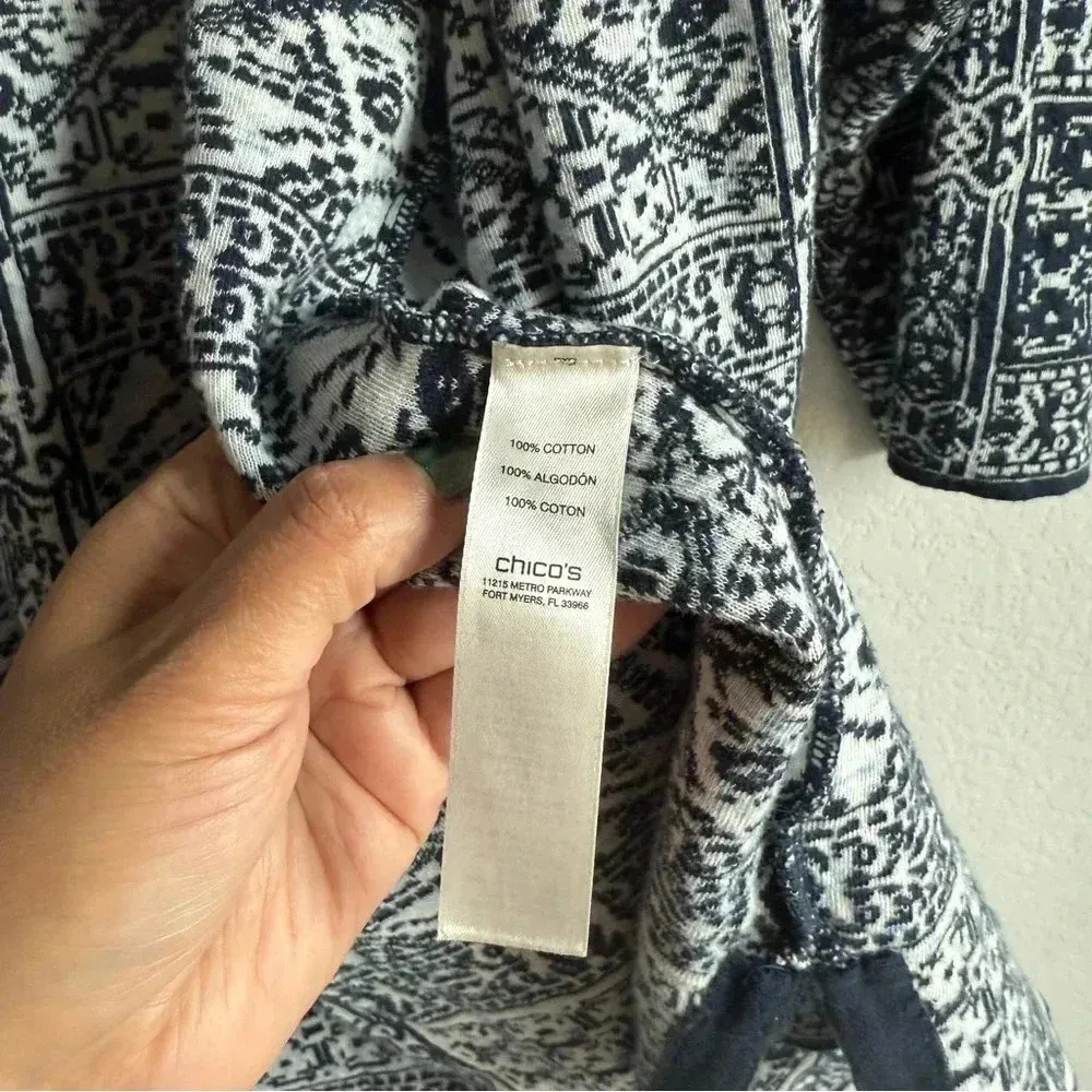 CHICO'S Women’s Navy White Patterned Open Batwing Sleeve Cardigan Sweater Size M - Image 5