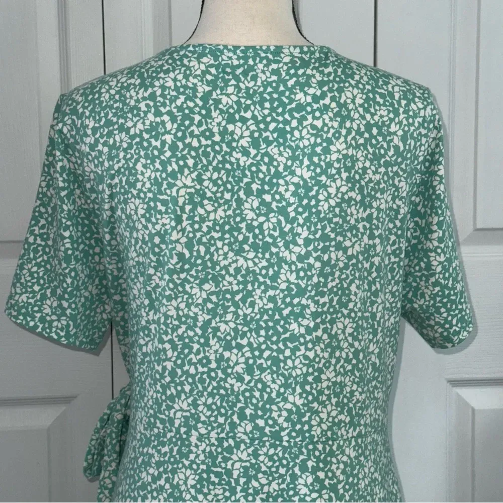 Lands' End‎ Women’s Green Floral Midi wrap Dress Cool short sleeves Boho L/P - Image 8
