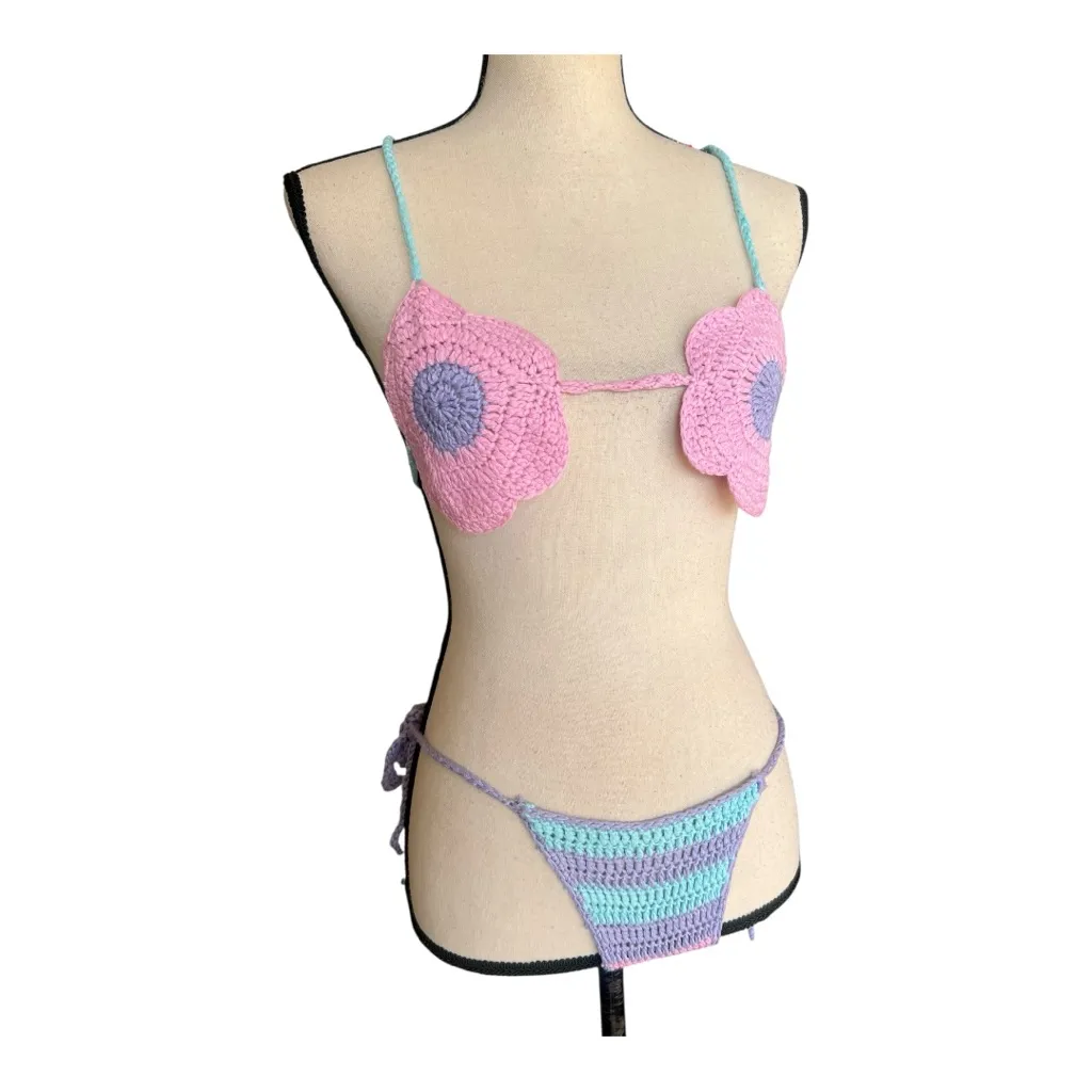 2 Piece Crochet Flower Bikini Swim Set Size S/M Pink - Image 5