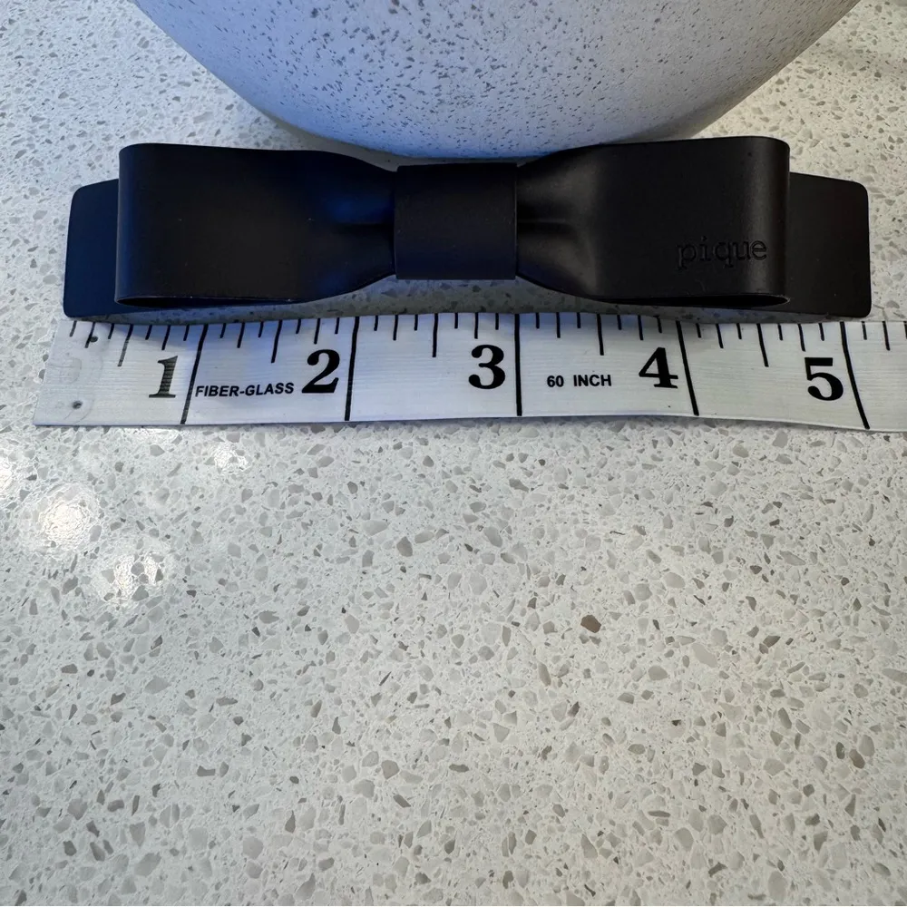 Gelato Pique Women's Black Ribbon Barrette - Image 4