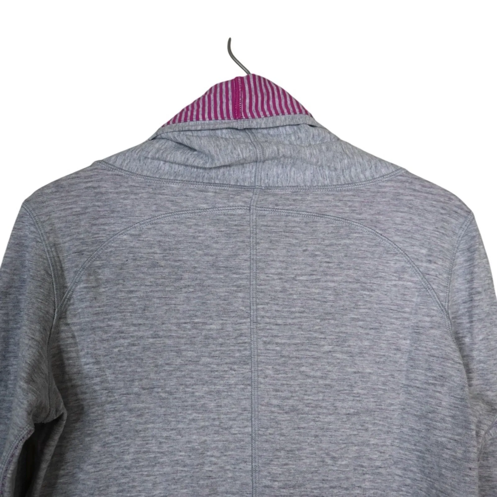 Lululemon Womens 6 In A Cinch Cowl Neck Reversible Pullover - Image 5