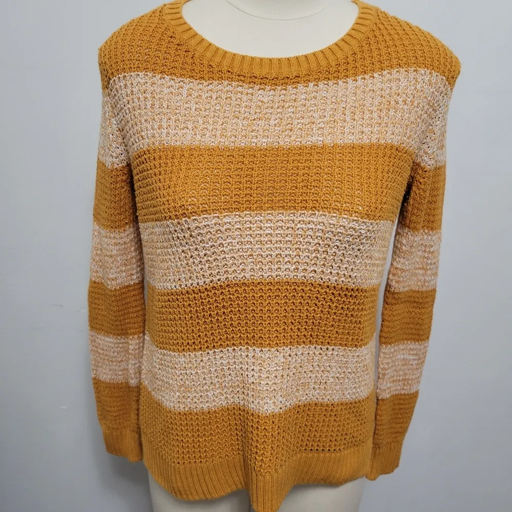 A.n.a mustard stripe crewneck sweater size medium - Image 2