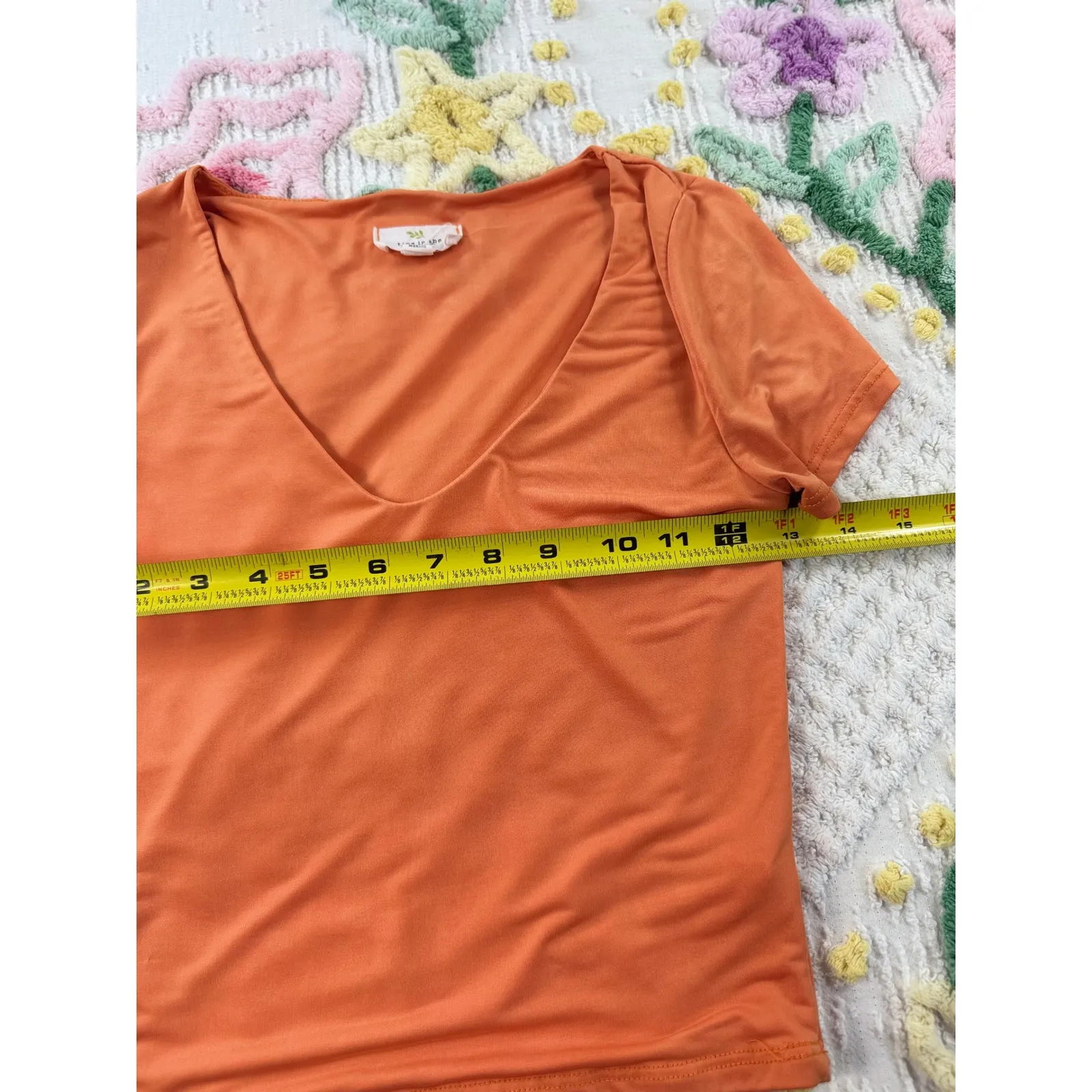 Live in the Moment Orange V Neck Short Sleeve Top Size S T-Shirt Shirt - Image 3