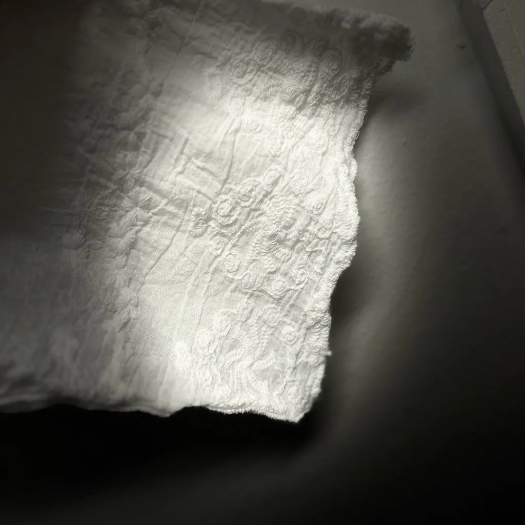 White Eyelet Lace Embroidered Button Down Shirt Size L - Image 11