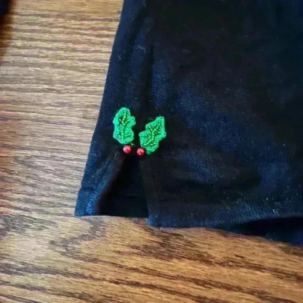 Christmas Sweater Beaded Santa Holly and Jingle Bells Shoulder Pads Size Medium - Image 7