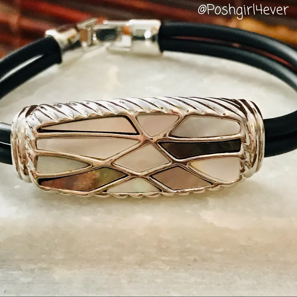 Lia Sophia Bracelet Silver Tone Corded Shell - Image 2