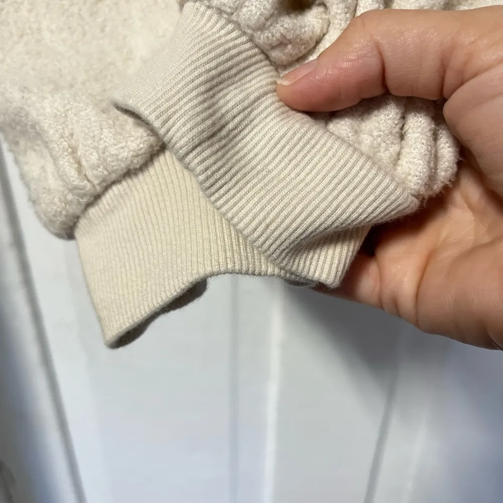 Urban Outfitters Cream off white V Neck oversized pullover size small - Image 6