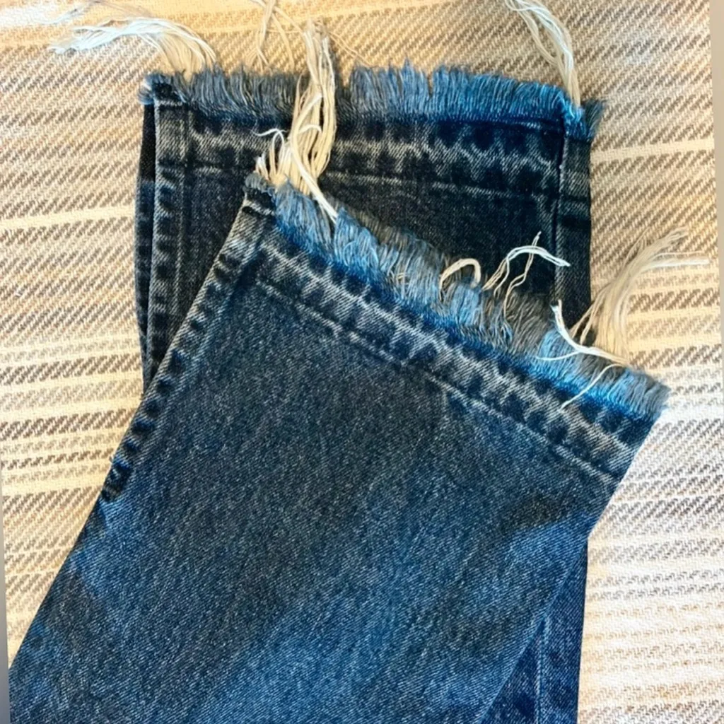 SHOW ME YOUR MUMU Brooklyn Distressed High Waist Split Frayed Crop Hem Sz 28 💛 - Image 4