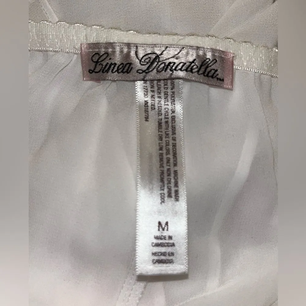 White  Lingerie with Lace and a Matching Robe - Image 11