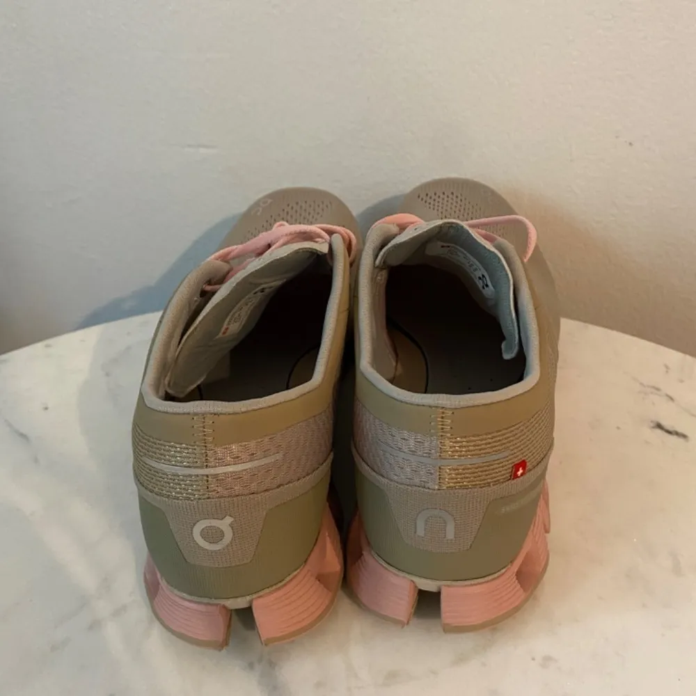 On Cloud X Running Shoes Sand Rose Size 10.5 - Image 8