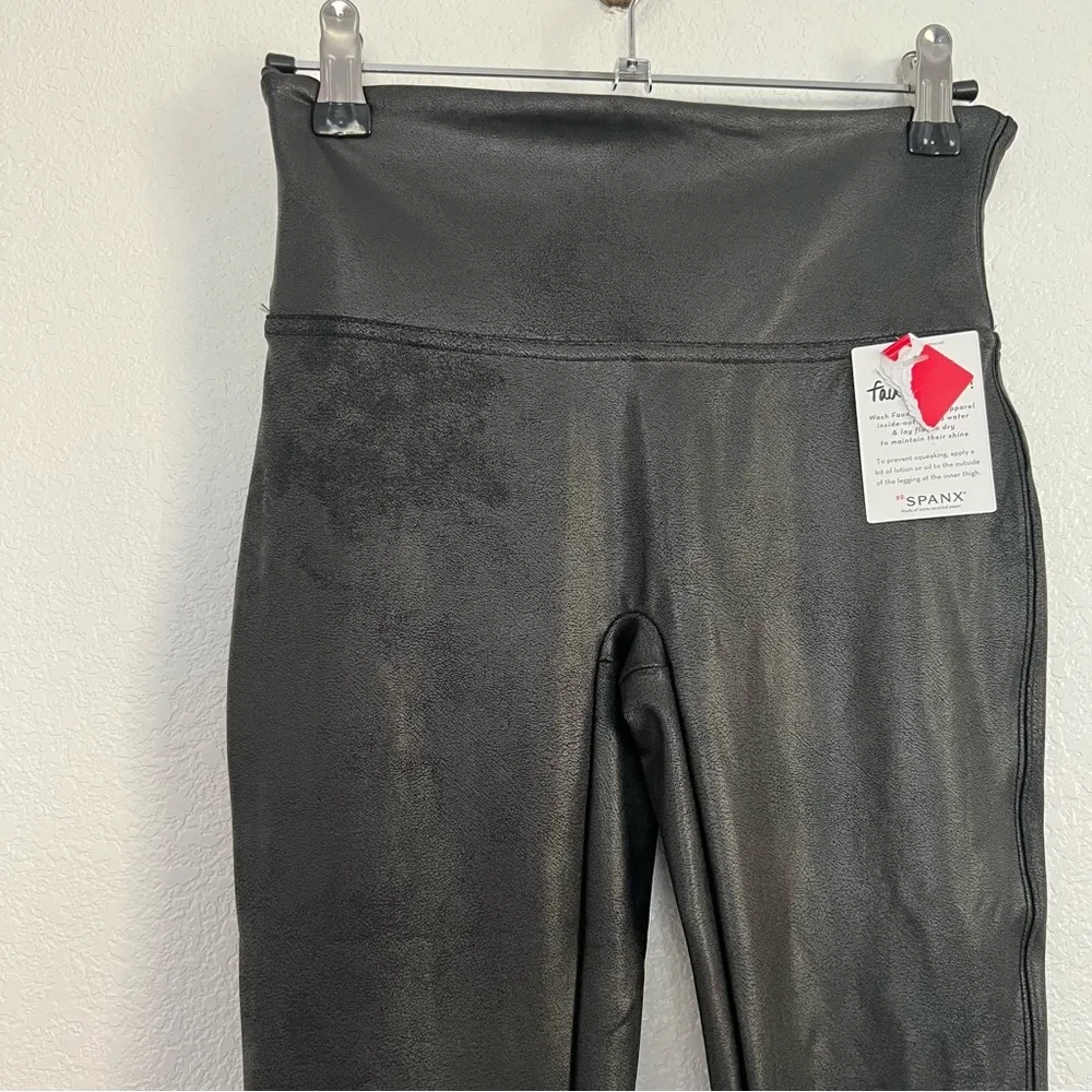 NWT Spanx Faux Leather Leggings Small - Image 3