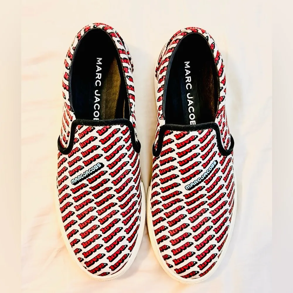 Marc Jacobs Love Print Slip-On Sneakers. - Image 2