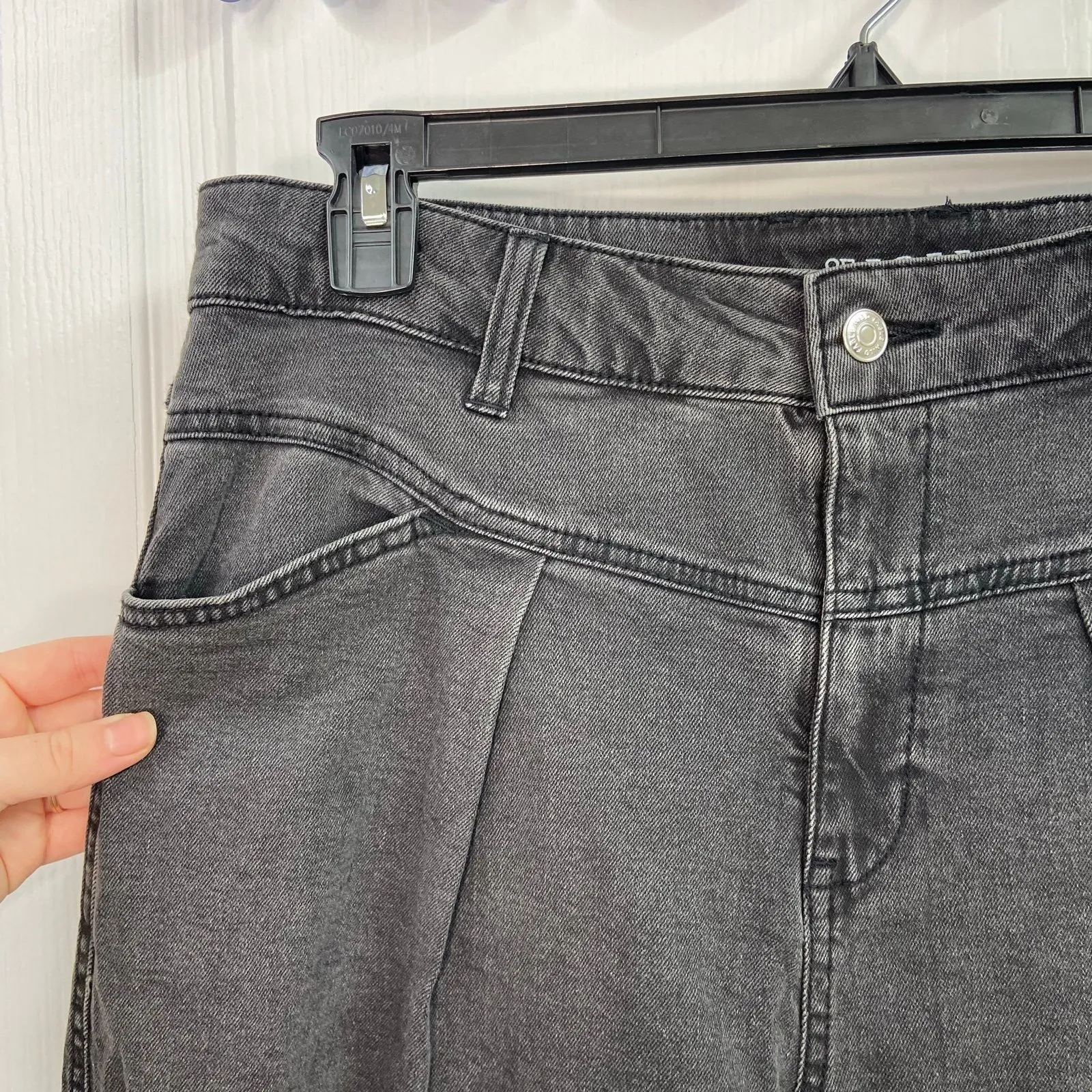 Wild Fable black pleated high rise ankle loose relaxed denim jeans casual pants - Image 2