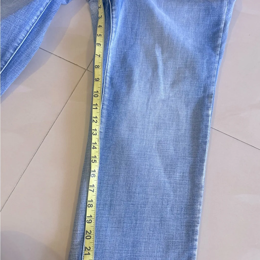 Women's Light Blue Cropped Jeans Size 26 - Image 11