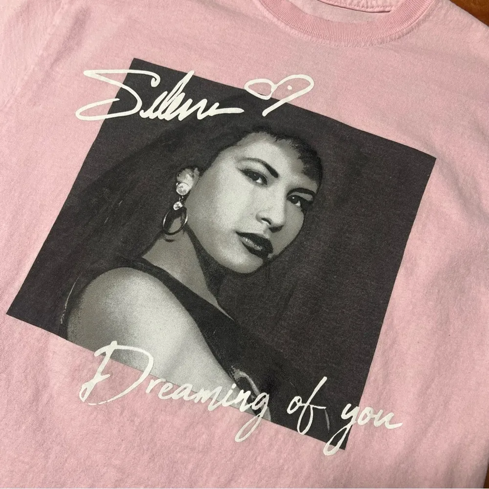 Selena Dreaming of you pink photo graphic shirt small medium - Image 6