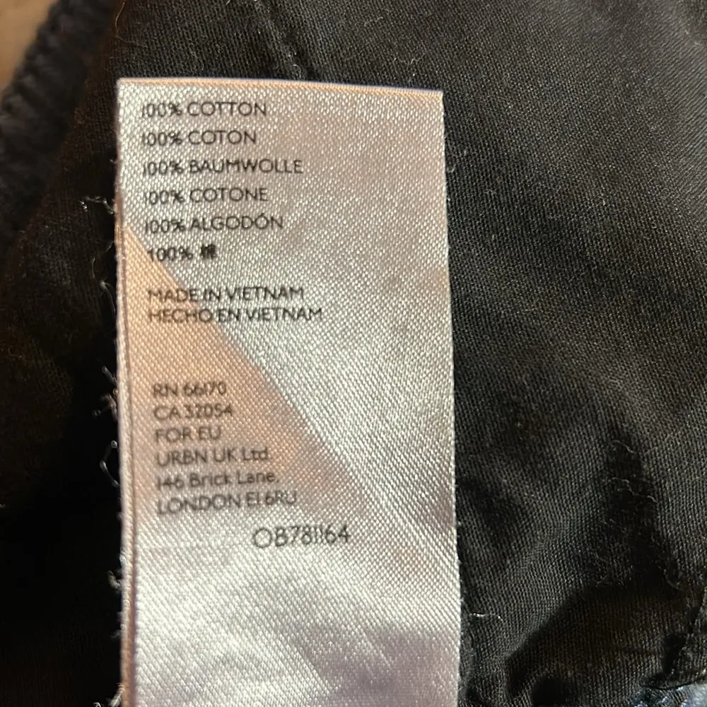 BDG Urban Outfitters Women’s Corduroy pants Size 29-EUC - Image 4