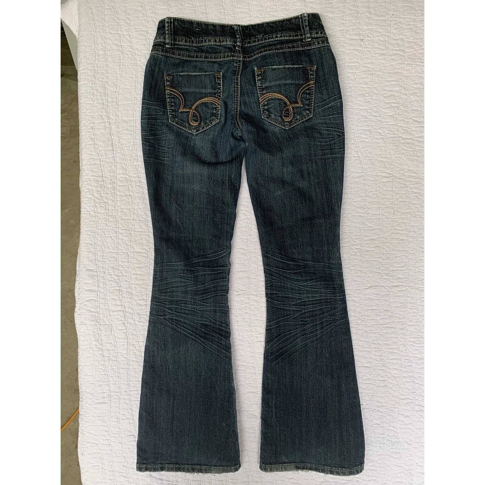 Mossino Supply women's jeans, size 7, boot cut Blue - Image 2