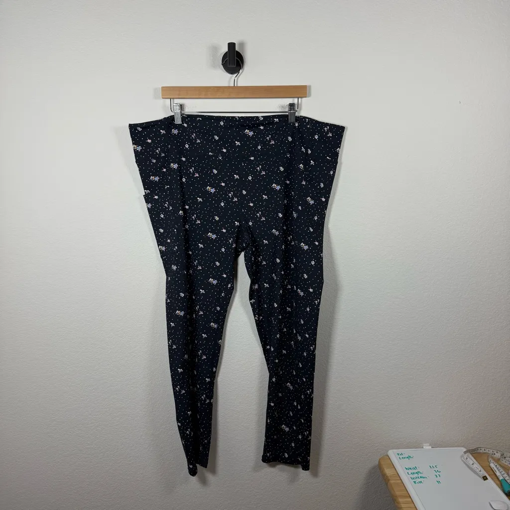 NWOT Vera Bradley Garden Ditsy Floral Polka Dot High Rise Leggings Navy Multi 3X - Image 6