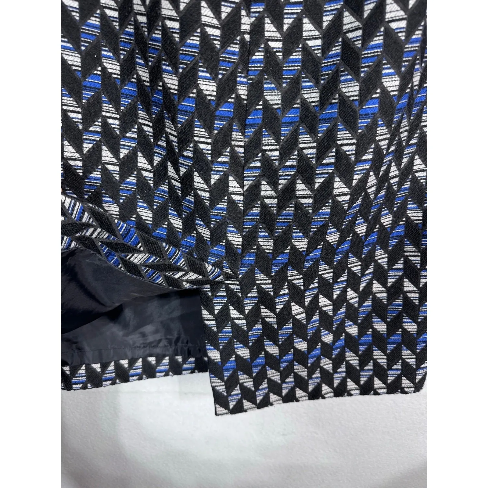 Kasper Womens Pencil Skirt Size 6 Black Blue Geometric Pattern Zipper Closure - Image 4
