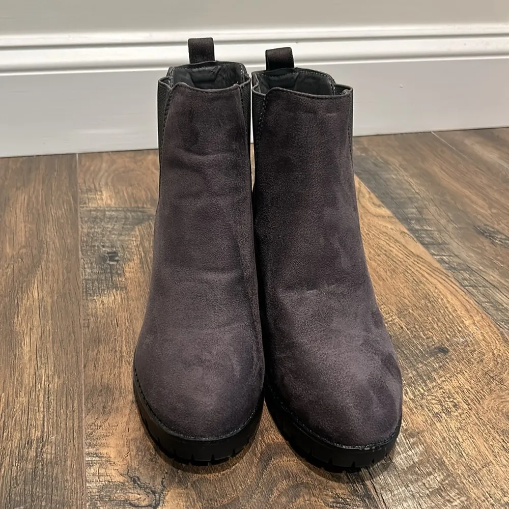 Jabasic women’s ankle Chelsea boots Gray Size 6 - Image 6