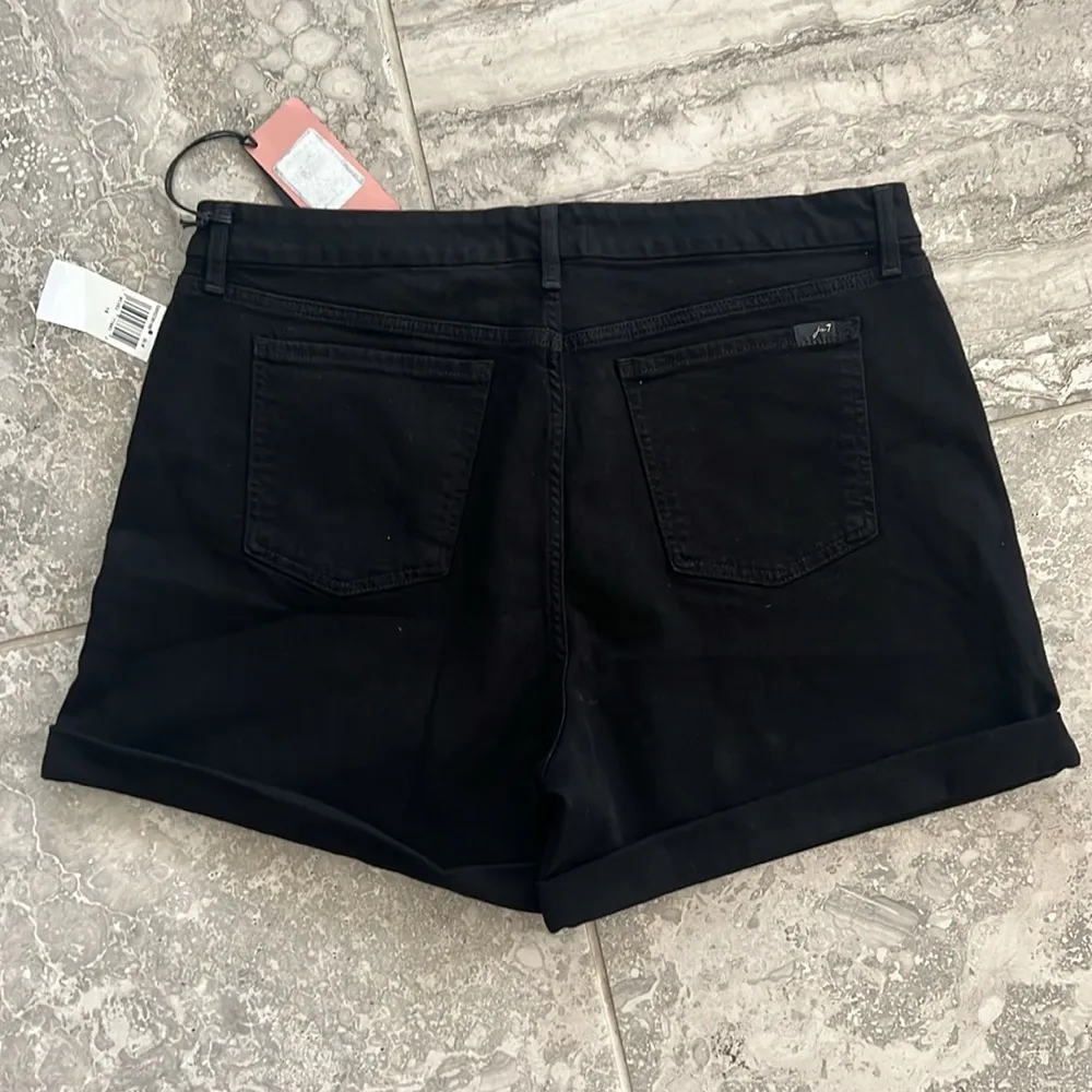 Jen 7 Roll-Hem Shorts in Black, Size 16 New w/Tag - Image 3