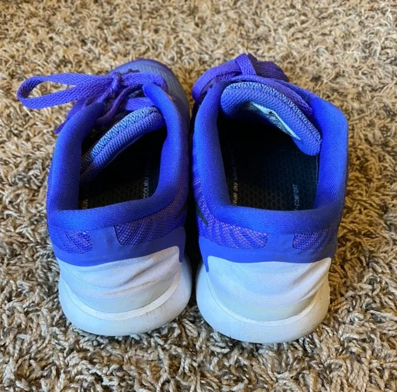 Nike Sneakers - Image 2