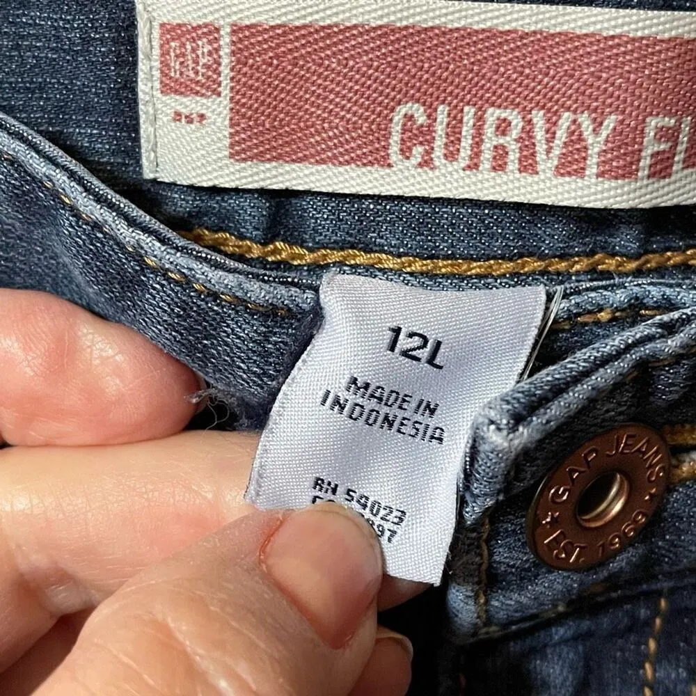 Gap vintage Curvy flare leg size 12L regular wash jeans. 32.5” inseam. - Image 4