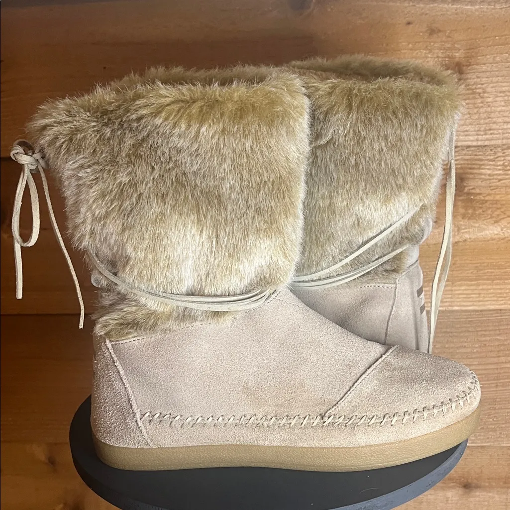 Tom’s Nepal Suede Leather Faux Fur Wrap Tan Calf Boot Moccasin 8 Tan - Image 2