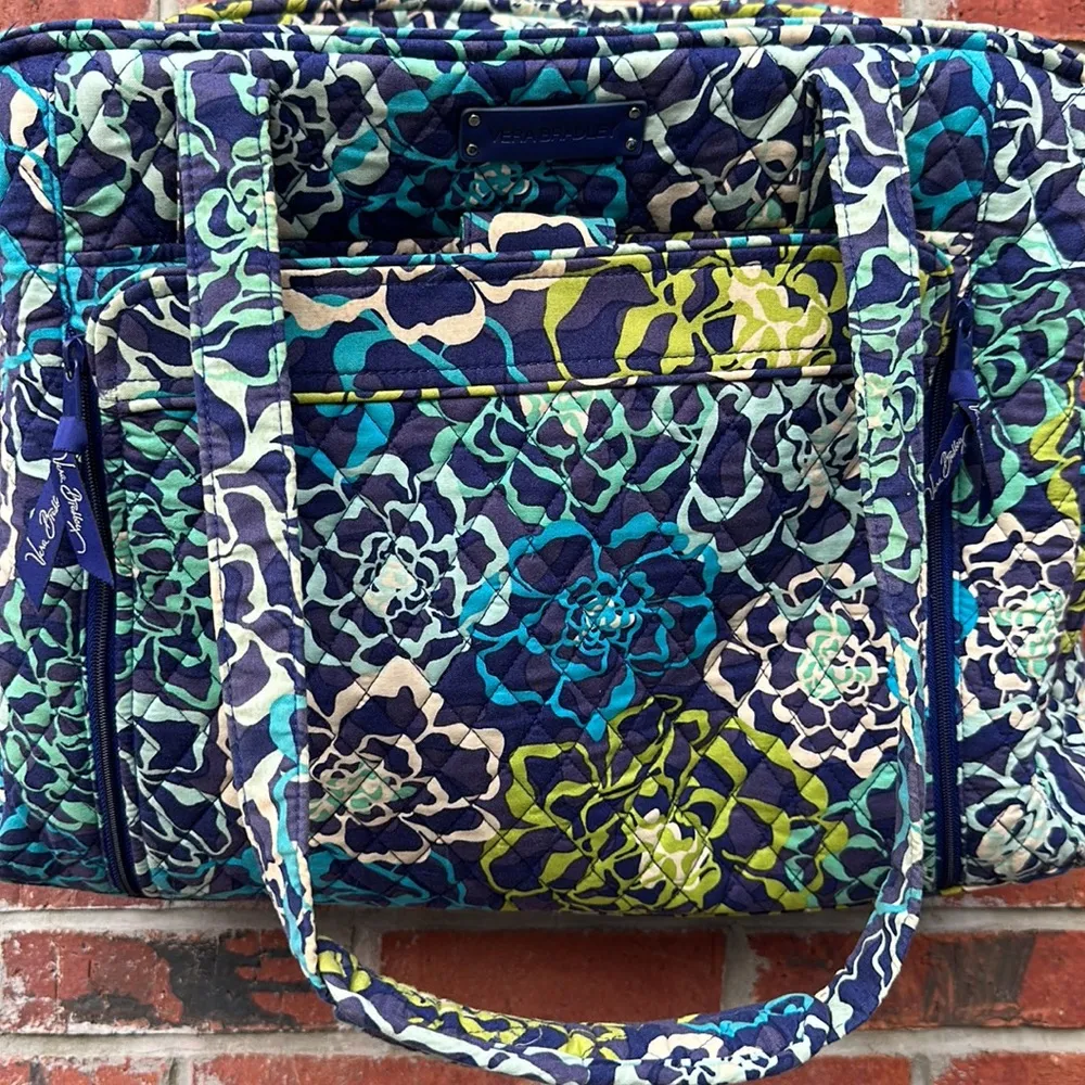 Shoukder Travel Bag - Image 6