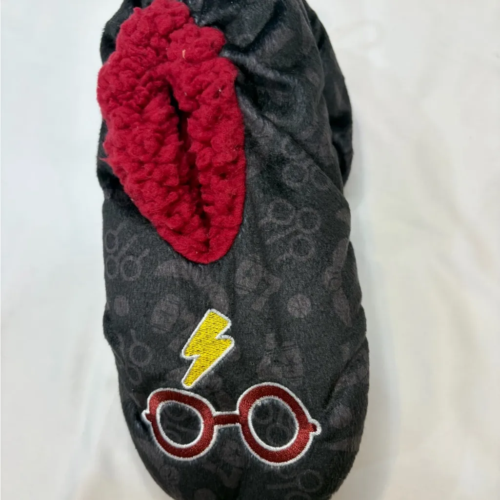 Warner Bros. Gray and Red Harry Potter Slippers Black Size undefined - Image 4