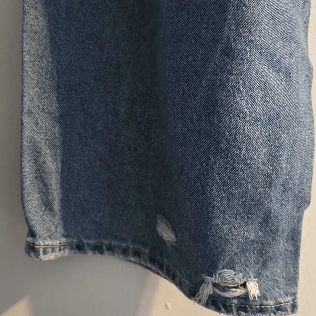 H&M Light Blue Ripped Straight Leg Jeans - Image 10