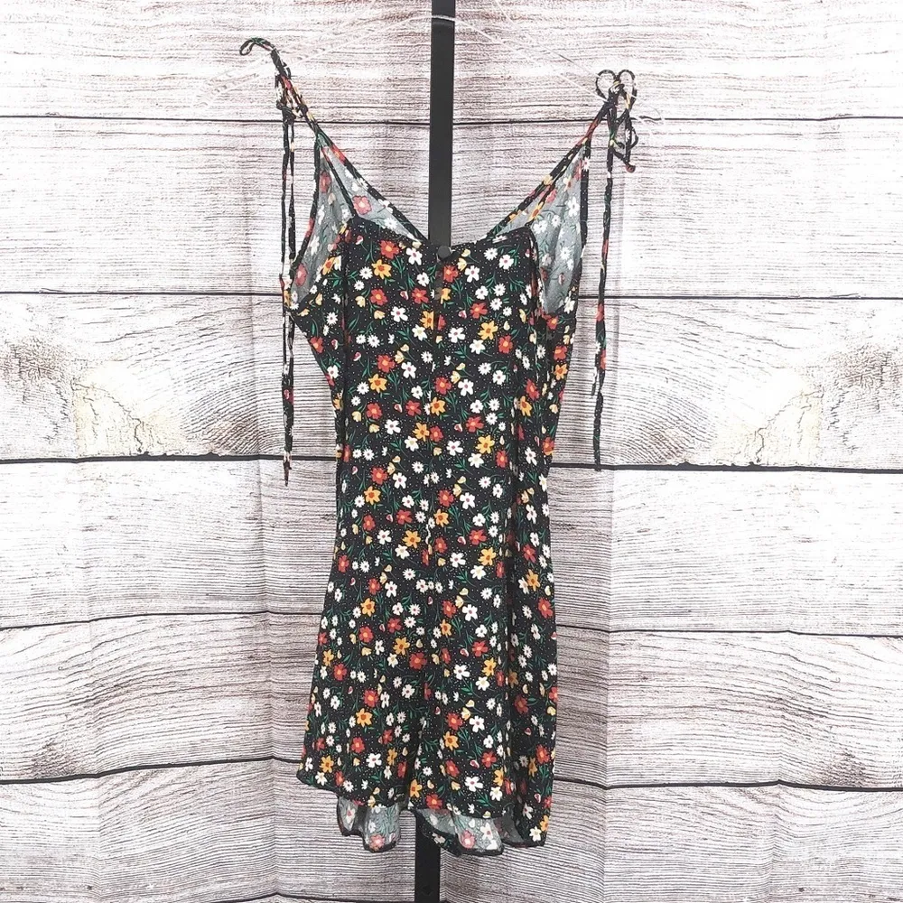 ASOS Design V-Neck Tie Shoulder Swing Romper in Dark Floral Size 2 - Image 3