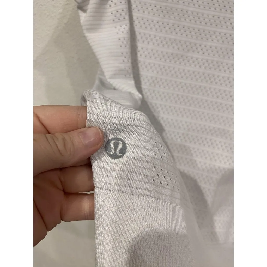 Lululemon Tank Top Womens Small White Perforated Crew Neck Athletic Sleeveless - Image 3
