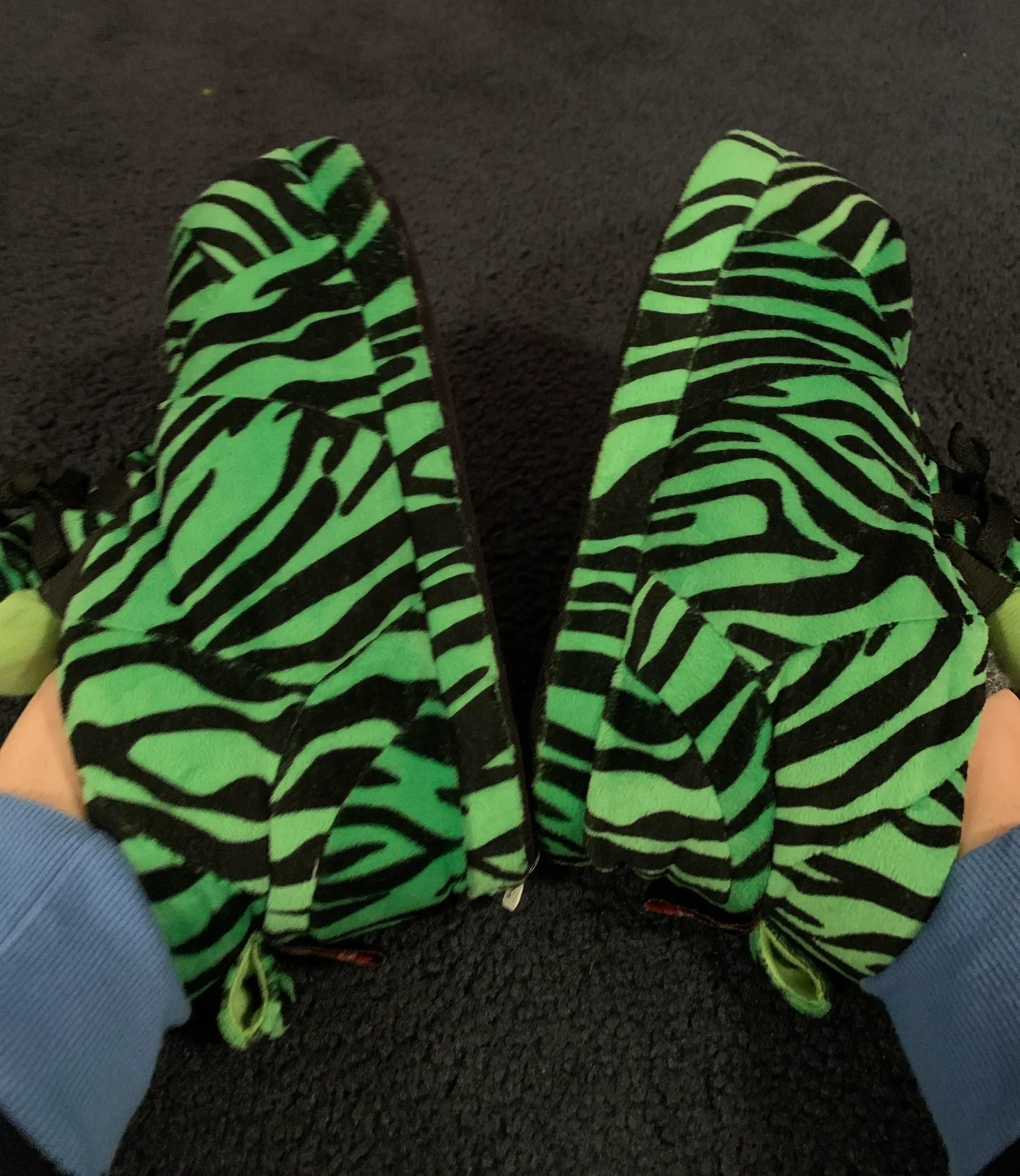 Snooki Slippers Green Size M - Image 3