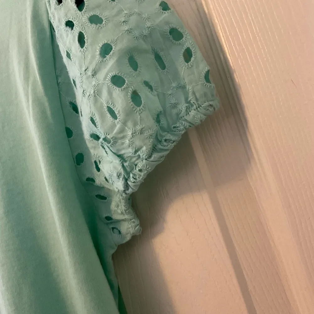 Emily Daniels women top size medium new - Image 5