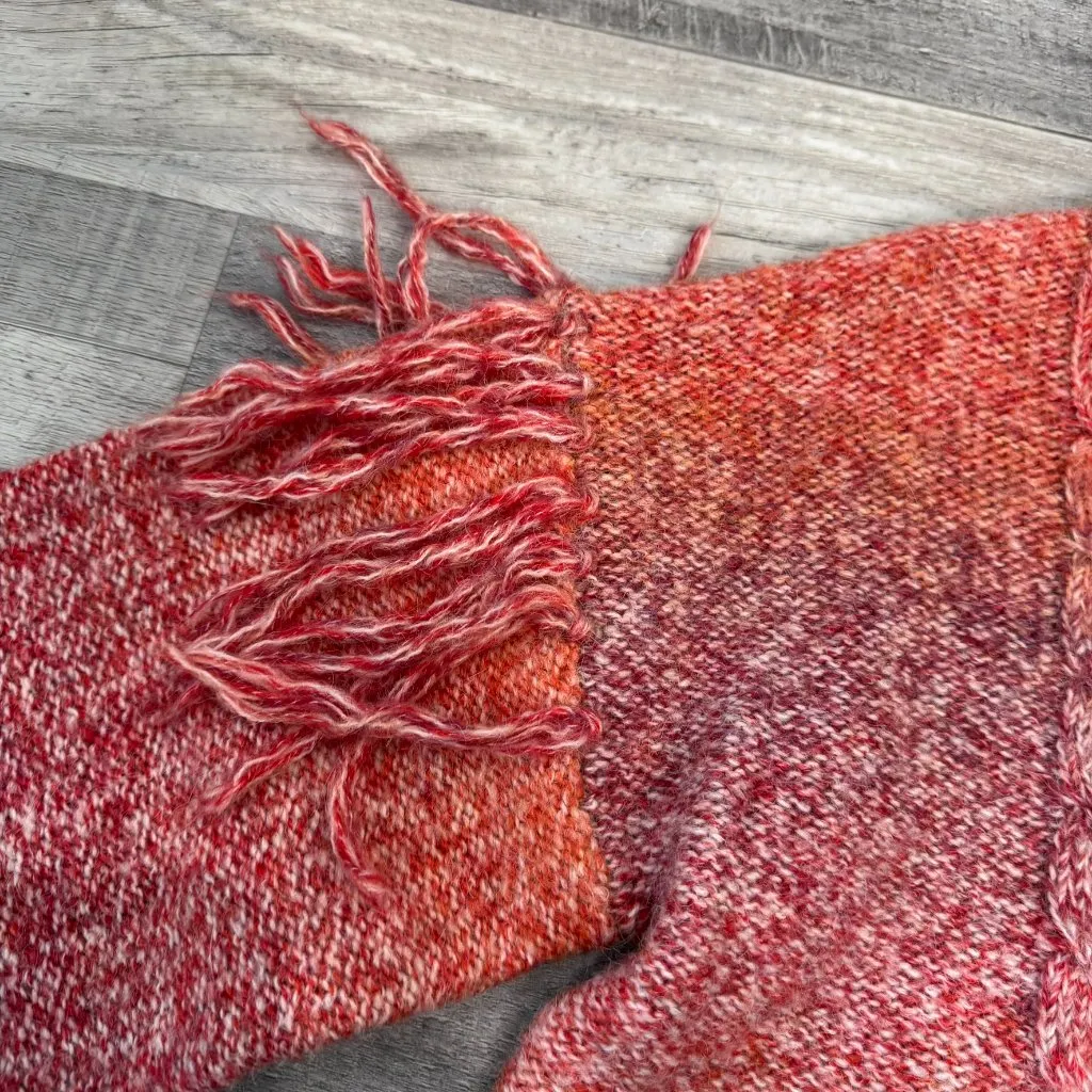 Frye + Co NWT wool blend space dyed ombre fringe womens sweater size medium I43 Pink - Image 8