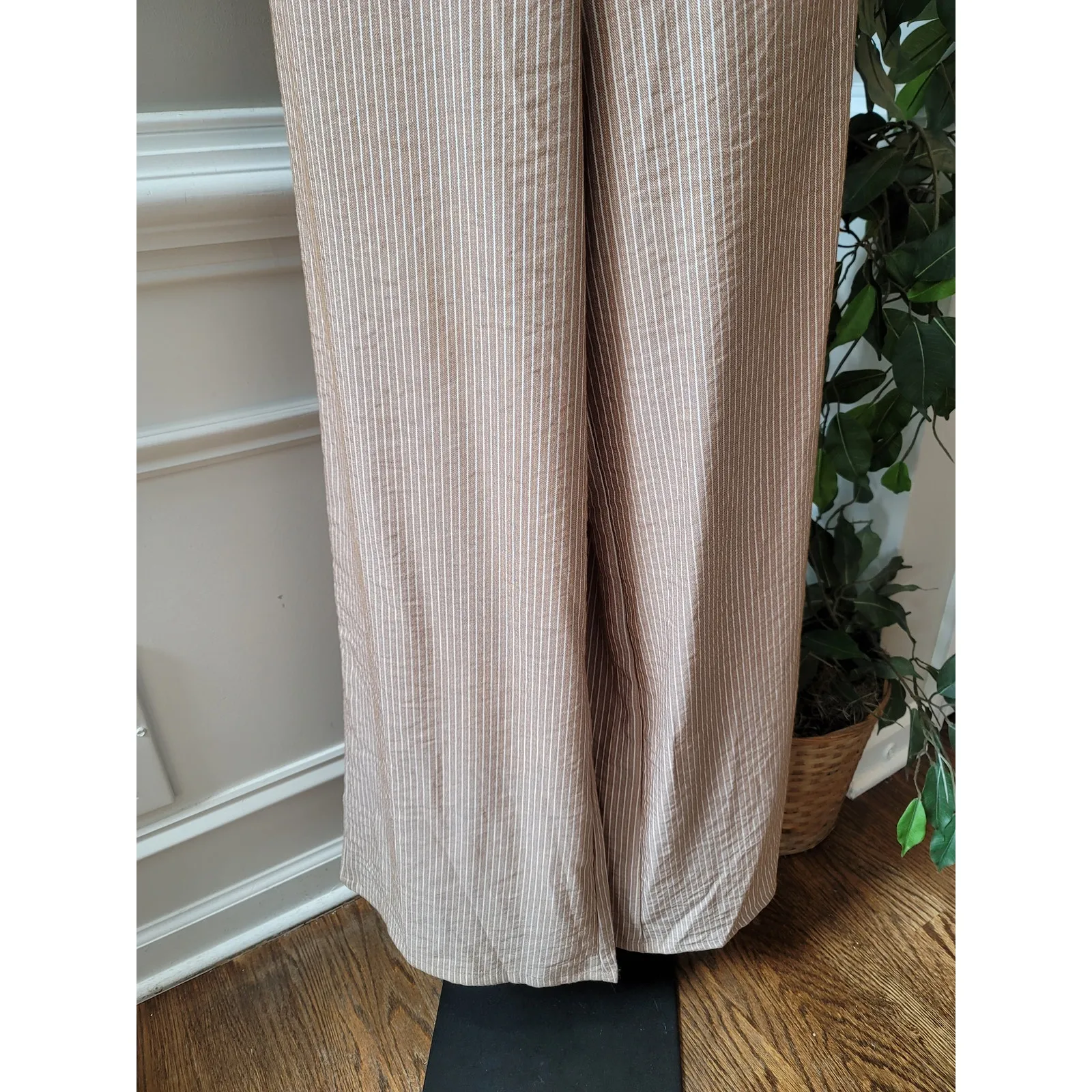 The Room Jumpsuit Women Medium Beige White Striped Cutout Wide Leg Sleeveless - Image 5