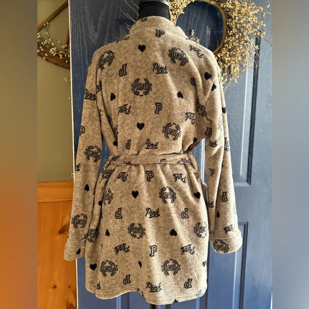 Pink VS Cozy Short Plush Sleepwear size XS/S - Image 4
