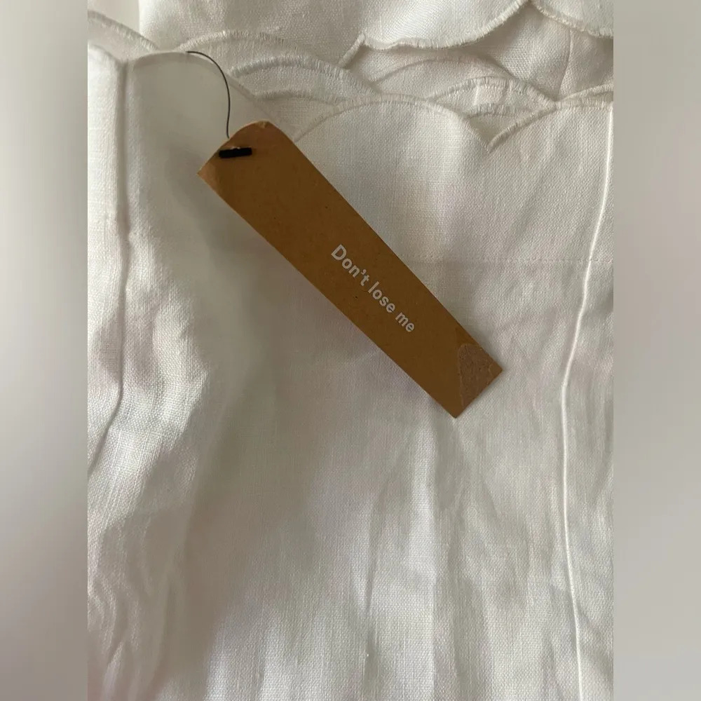 NWT Reformation Isles Mini Dress Size 12 Linen White Scalloped strapless smocked - Image 7