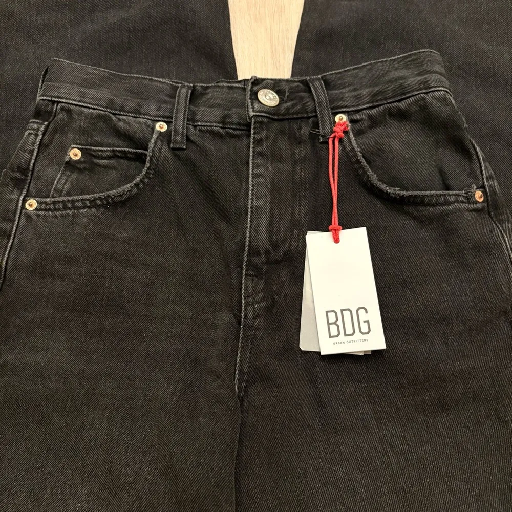 NWT BDG Black Boyfriend High Rise Jeans Relaxed Fit Distressed - Image 2