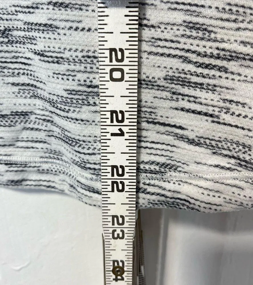 Lululemon Long Distance short sleeve tiger space dye black and white top - Image 9