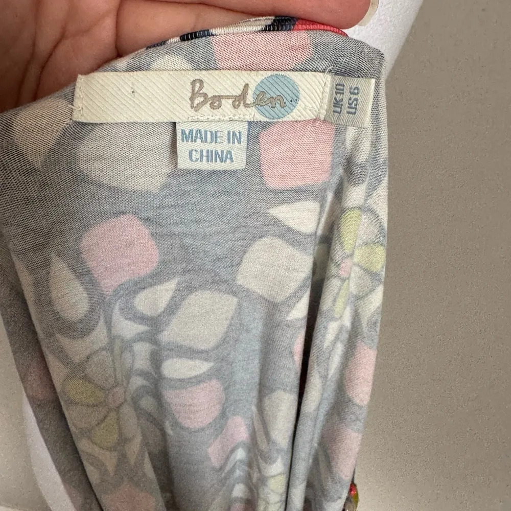 Boden Blue Coral Floral Print Beaded Neckline Tank Blouse Womens 6 Maximalist - Image 5