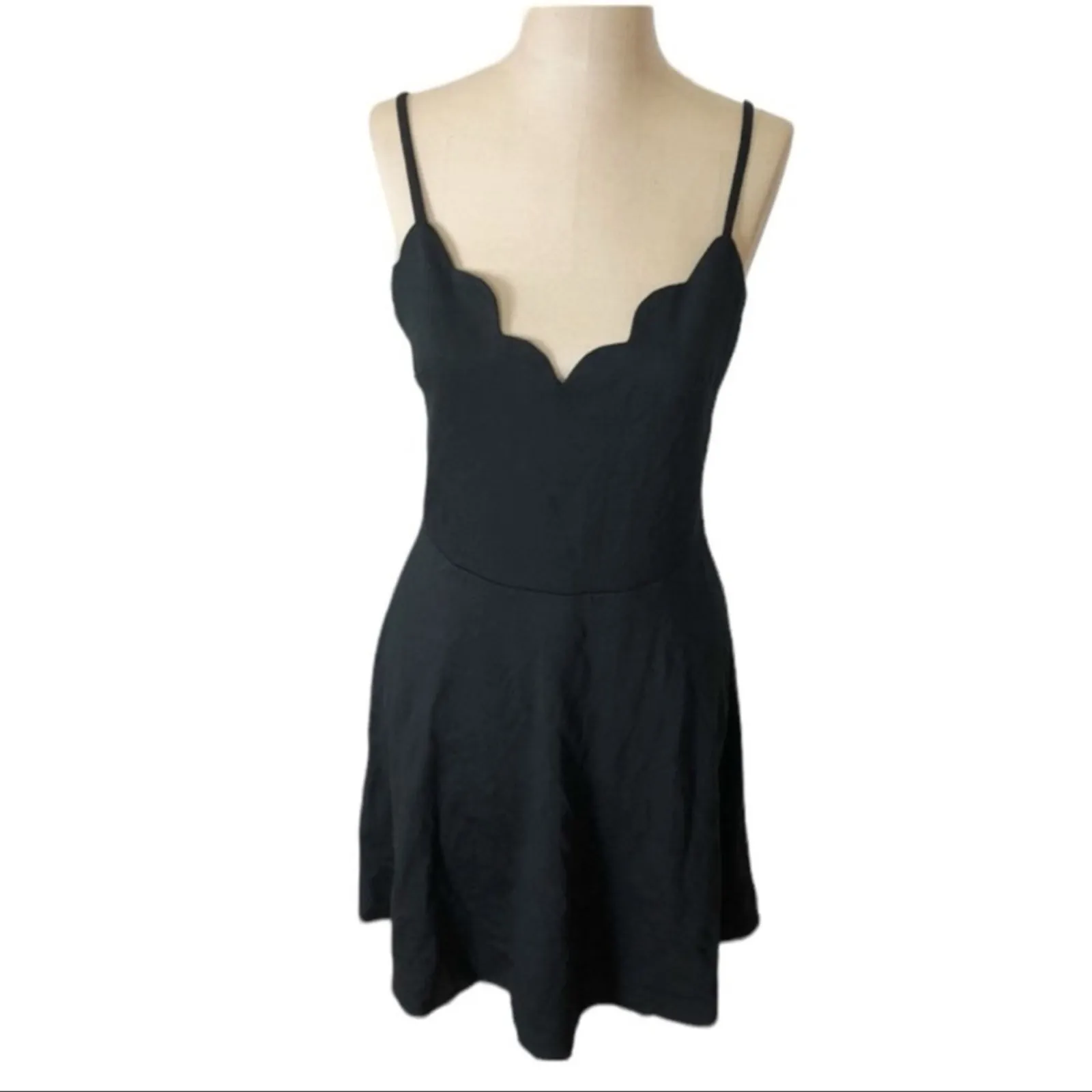 Rosie Harlow Black Scalloped Mini Dress Small Fit & Flare LBD - Image 5