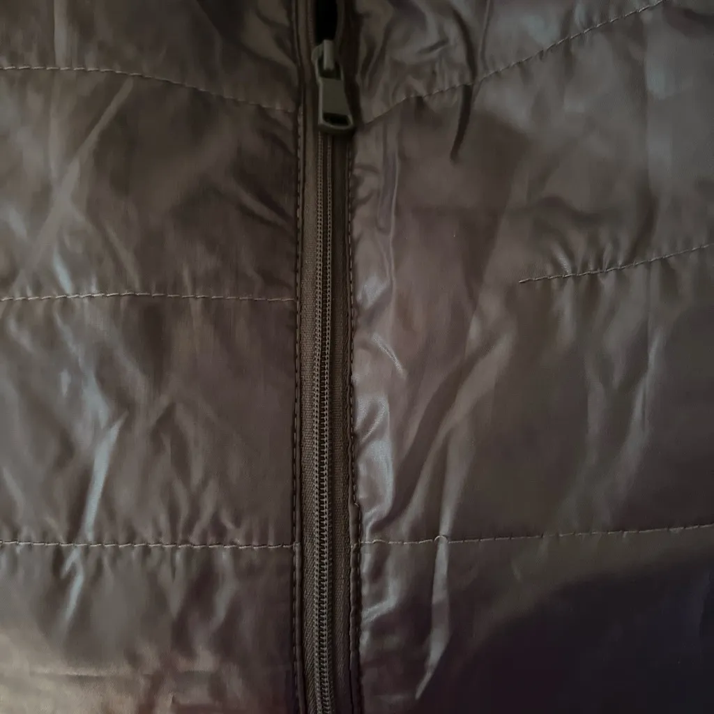 EUC Women's West Loop PACKABLE JACKET Quilted Med W/Bag Gray Zip Pockets EUC - Image 4