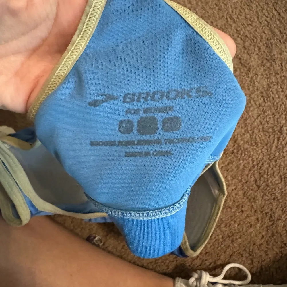 Brooks running sports bra - Image 3