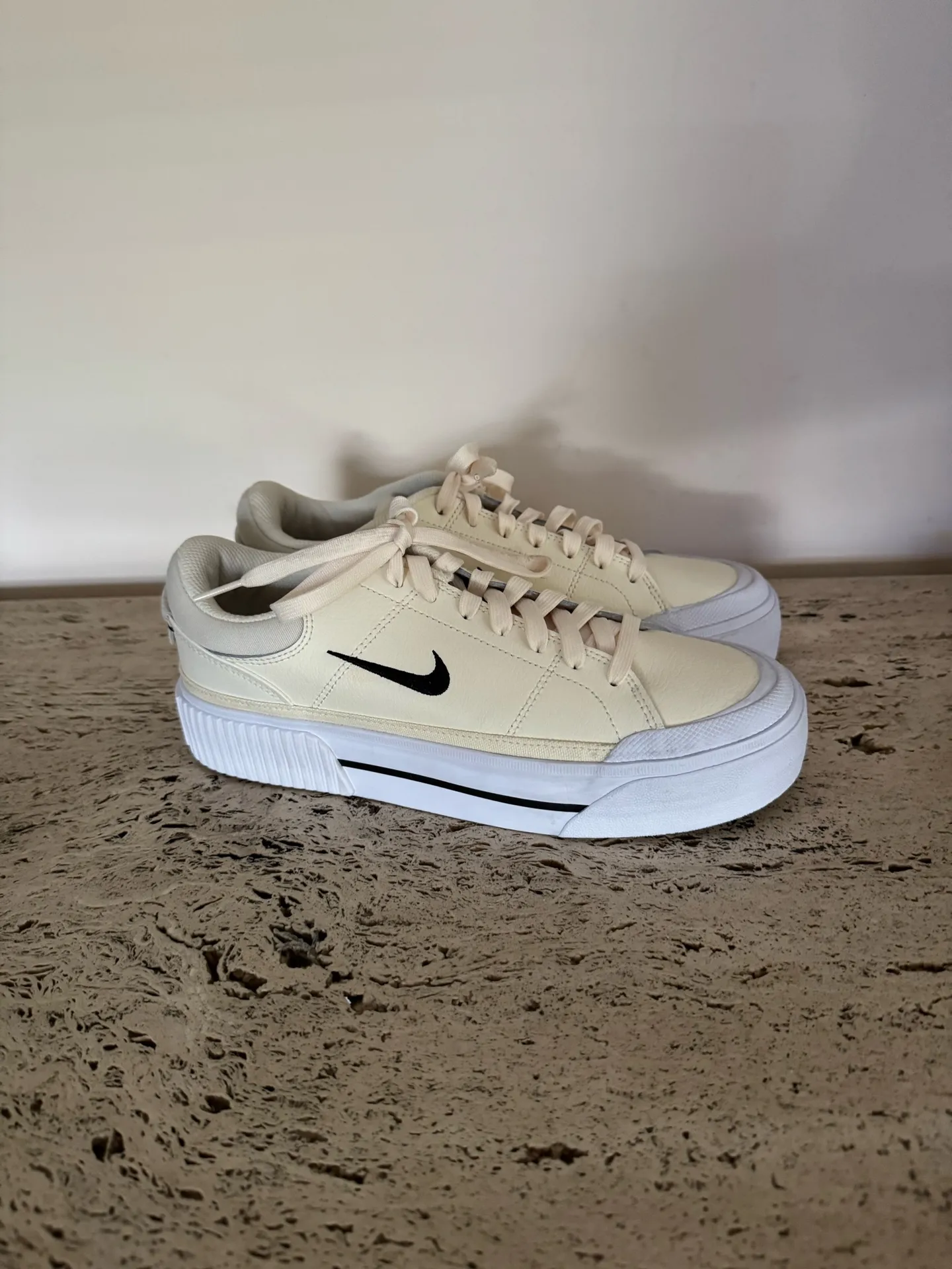 NWOT Nike Women's Court Legacy Lift Tennis Shoes. Size 8. MSRP $120  - Image 7